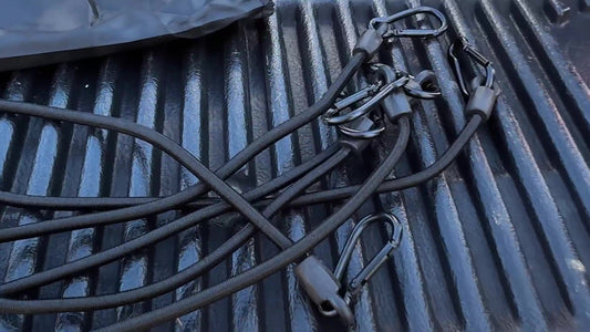 Essential Gear for Outdoor Enthusiasts: Why Heavy-Duty Bungee Cords with Carabiner Hooks Belong in Your Kit